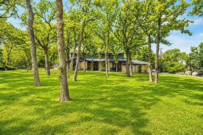 900 E Pioneer Circle, Argyle TX 76226 - Photo 3