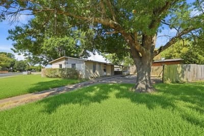 636 S Andrews Avenue, Sherman TX 75090 - Photo 2