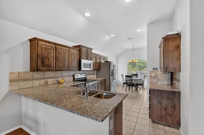 902 Mockingbird Lane, Glenn Heights TX 75154 - Photo 5