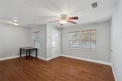 1304 E Lovers Lane, Arlington TX 76010 - Photo 3