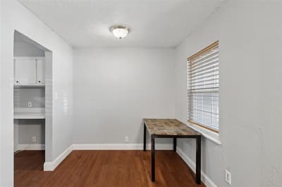 1304 E Lovers Lane, Arlington TX 76010 - Photo 4