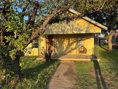 208 S Church Street, Elm Mott TX 76640