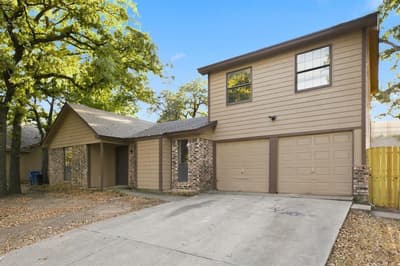 721 Timberoaks Drive, Azle TX 76020 - Photo 3