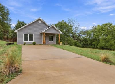 225 E Washington Street, Denison TX 75021 - Photo 2