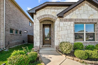 4425 Ridgehurst Lane, Fort Worth TX 76036 - Photo 3