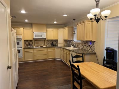 428 River Oaks Lane, Richardson TX 75081 - Photo 2
