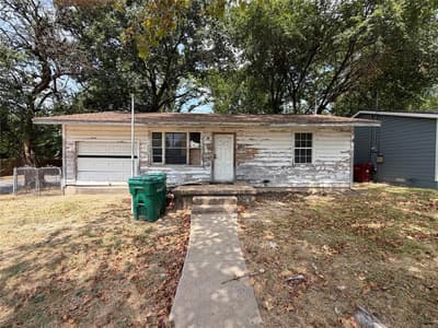 327 W Hester Street, Sherman TX 75090