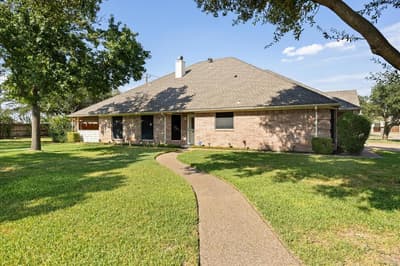 1202 Henard Lane, Granbury TX 76048 - Photo 3