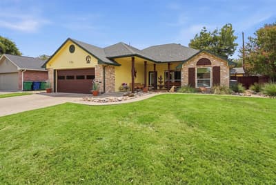 215 Morene Avenue, Waxahachie TX 75165