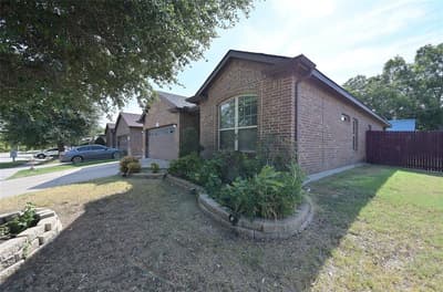 3000 Mitchell Court, Arlington TX 76010 - Photo 3