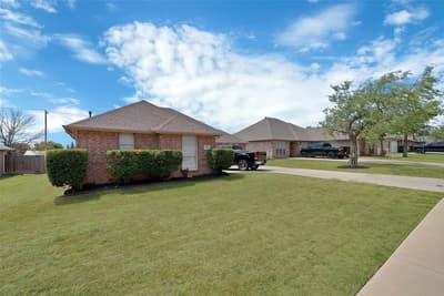1800 Buena Vista Drive, Denton TX 76210 - Photo 3