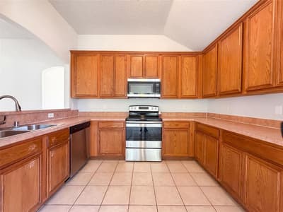 9 Fern Oak Court, Mansfield TX 76063 - Photo 2