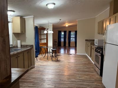 7424 N Locust Street, Denton TX 76207 - Photo 2