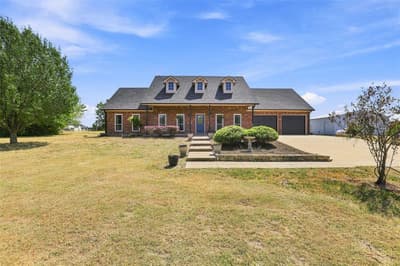 445 County Road 4444, Trenton TX 75490