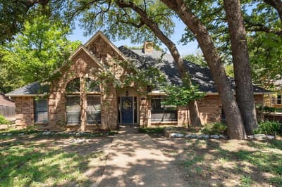 3803 Marine Court, Arlington TX 76016 - Photo 2