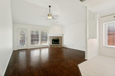 513 Creek Court, Lewisville TX 75067 - Photo 2