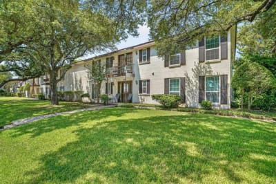 4000 Ridglea Country Club Drive # 102, Fort Worth TX 76126 - Photo 2