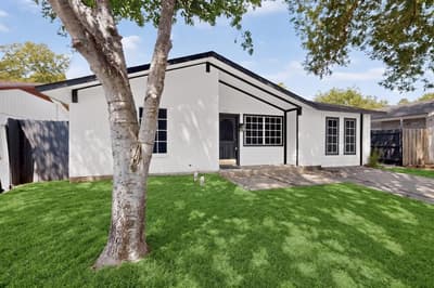 2441 Lakeshore Drive, Grand Prairie TX 75051