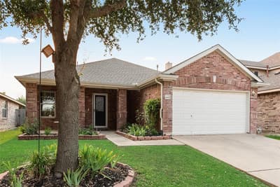 15641 Wheelhorse Trail, Fort Worth TX 76262 - Photo 2