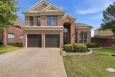 1315 Valley Vista Drive, Irving TX 75063 - Photo 2