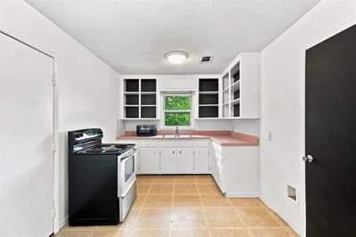 1804 E Wells Avenue, Sherman TX 75090 - Photo 3