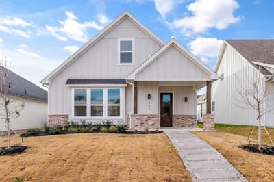 205 W 7th Street, Justin TX 76247 - Photo 2