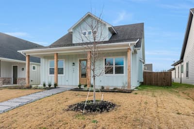 207 W 7th Street, Justin TX 76247 - Photo 2