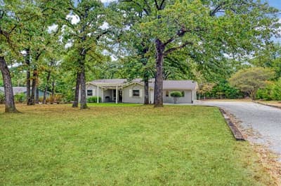 225 Karen Drive, Denison TX 75021 - Photo 2