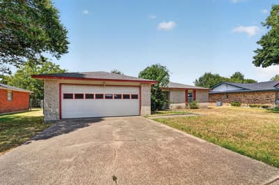 203 Myrtle Avenue, Waxahachie TX 75165 - Photo 3