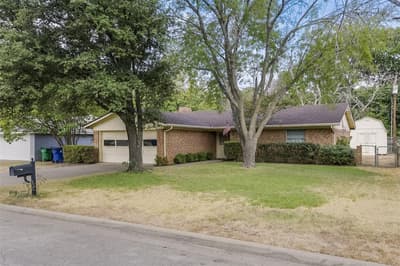 102 Alamo Street, Waxahachie TX 75165 - Photo 2