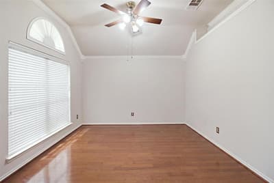 1112 Badbury Lane, Grand Prairie TX 75052 - Photo 5