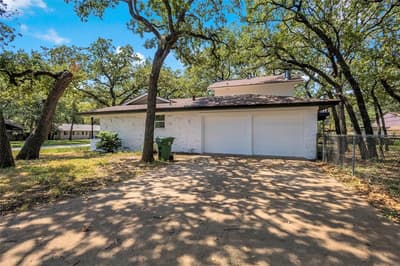 520 Circleview Drive S, Hurst TX 76054 - Photo 3