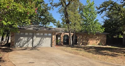 5511 Marshfield Court, Arlington TX 76016 - Photo 3