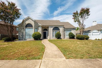 8101 Luna Drive, Rowlett TX 75088