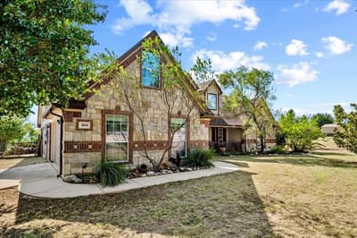 104 Caballos Lane, Springtown TX 76082 - Photo 3