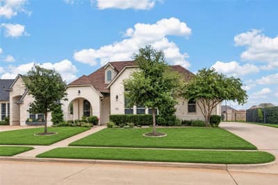 1320 Amsterdam Court, Granbury TX 76048