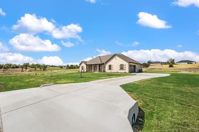 1013 Gatlin Court, Springtown TX 76082 - Photo 2