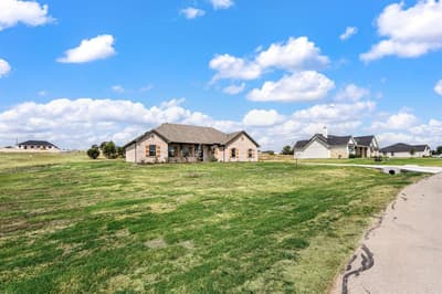 1013 Gatlin Court, Springtown TX 76082 - Photo 3