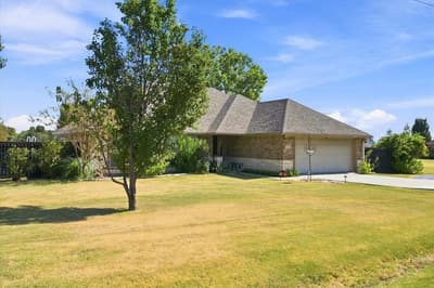 104 Butler Street, Savoy TX 75479 - Photo 2