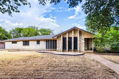 1760 S Duncanville Road, Cedar Hill TX 75104