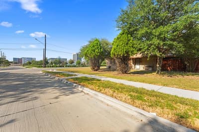 13105 Blossomheath Lane, Dallas TX 75240 - Photo 3