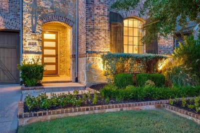 125 Erling Lane, Irving TX 75039 - Photo 2