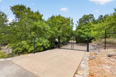 6400 Lake Oaks Circle, Fort Worth TX 76108 - Photo 2