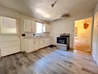 1323 S Denley Drive, Dallas TX 75216 - Photo 5