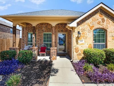 113 Holly Street, Waxahachie TX 75165 - Photo 2