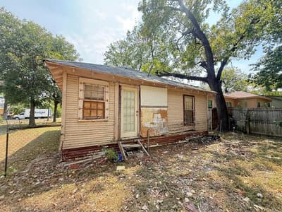 2555 Randolph Street, Dallas TX 75241 - Photo 2