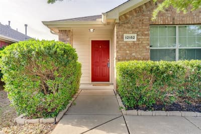 12152 Tacoma Ridge Drive, Fort Worth TX 76244 - Photo 2