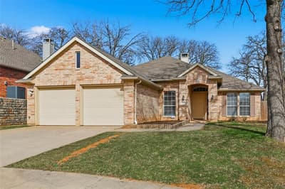 2211 Knob Hill Drive, Corinth TX 76210 - Photo 2
