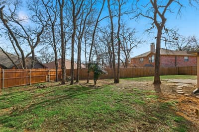 2211 Knob Hill Drive, Corinth TX 76210 - Photo 3