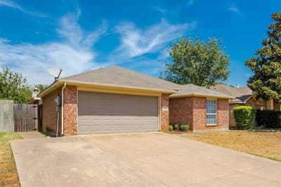 515 Alameda Avenue, Duncanville TX 75137 - Photo 2